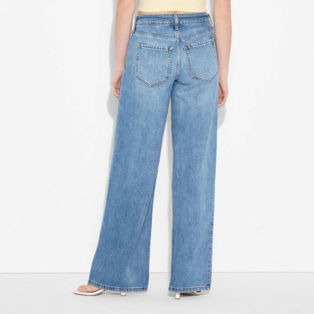 Wild Fable - Women's Low-Rise Baggy Jeans - Wild Fable Light Wa Blue Light Wash - Picture 3 of 3